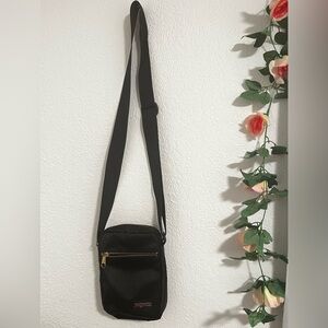 Jansport weekender mini crossbody bag